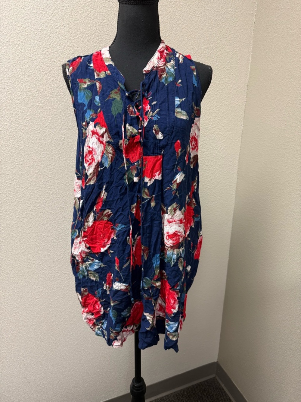 Umgee Navy Red Floral Tunic Top XL Boho Sleeveless Lace Up Flowy Summer - Picture 2 of 9